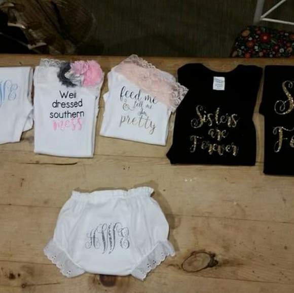 Custom onsies 💖 - Picture 2 of 3